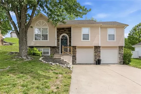 3217 S Elizabeth Ave, Independence, MO 64057