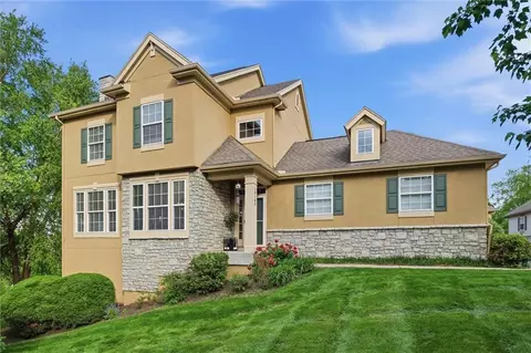16165 Linden St, Overland Park, KS 66085