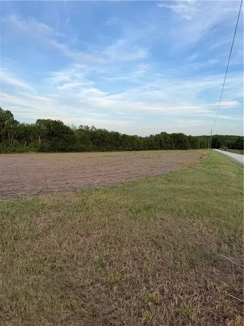 NE Irwin Road, Weatherby, MO 64497