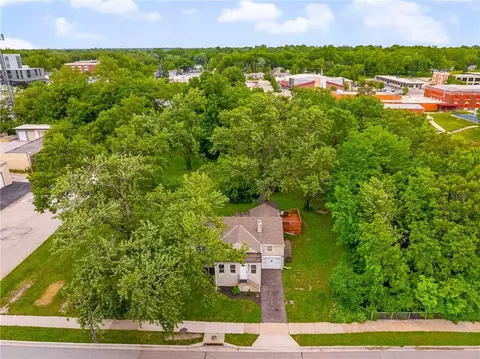 View/Area - 336 E Park St, Olathe, KS 66061 photo 3 of 10