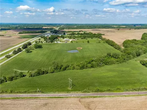 30500 E Us-24 Hwy, Buckner, MO 64016 photo 3
