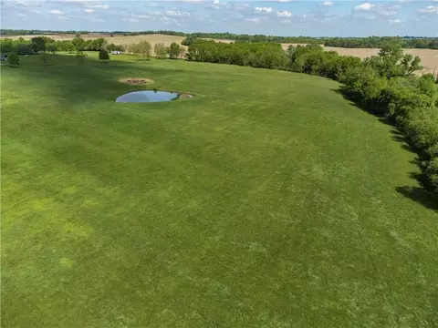 30500 E Us-24 Hwy, Buckner, MO 64016
