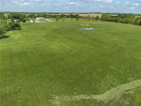 30500 E Us-24 Hwy, Buckner, MO 64016 photo 4