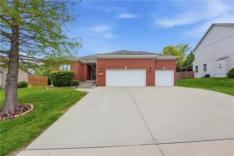 20903 W 72nd Ter, Shawnee, KS 66218