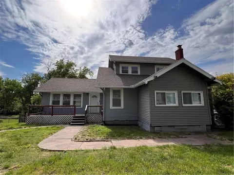 4144 NE Winn Rd, Kansas City, MO 64117