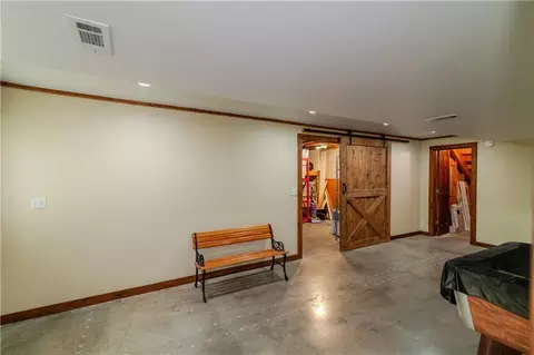 Entry Way - 1105 Summerfield Ct, Atchison, KS 66002 photo 5 of 5