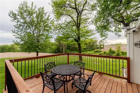 Exterior - 1105 Summerfield Ct, Atchison, KS 66002 photo 3 of 11