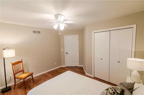 Bedroom - 1105 Summerfield Ct, Atchison, KS 66002 photo 6 of 7