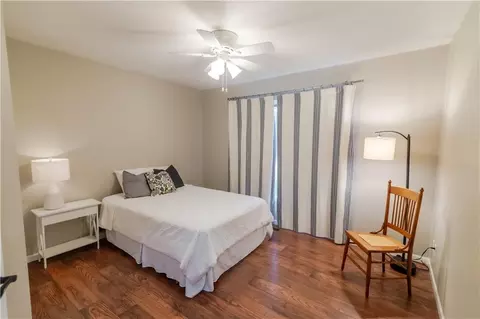 Bedroom - 1105 Summerfield Ct, Atchison, KS 66002 photo 5 of 7
