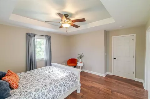 Bedroom - 1105 Summerfield Ct, Atchison, KS 66002 photo 2 of 7