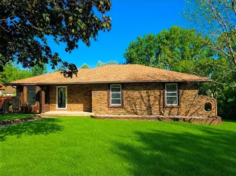 2016 N Lazy Branch Rd, Independence, MO 64058