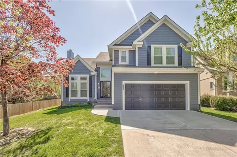 16249 W 156th Ter, Olathe, KS 66062