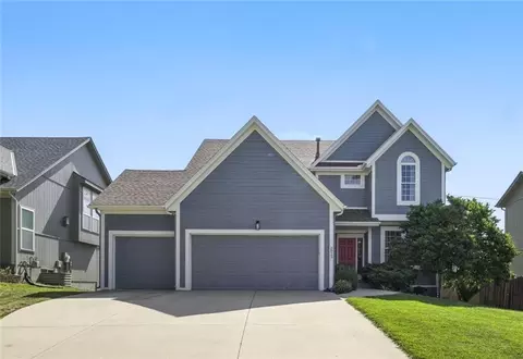 5825 Millbrook St, Shawnee, KS 66218