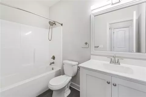 Bath - 1401 Rylee Ct, Raymore, MO 64083 photo 1 of 2