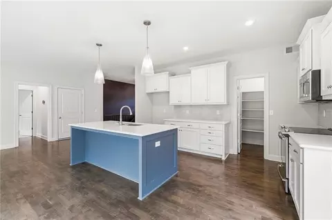 Kitchen - 1401 Rylee Ct, Raymore, MO 64083 photo 3 of 5