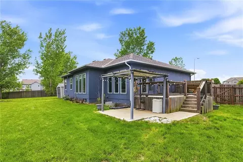 Exterior - 1401 Rylee Ct, Raymore, MO 64083 photo 5 of 7