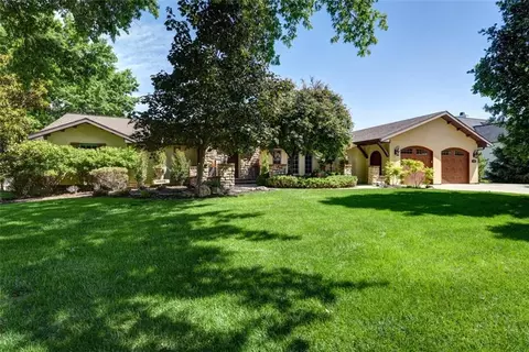 3908 W 140th Dr, Leawood, KS 66224