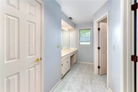 Entry Way - 917 NW Winterset St, Lees Summit, MO 64081 photo 1 of 2