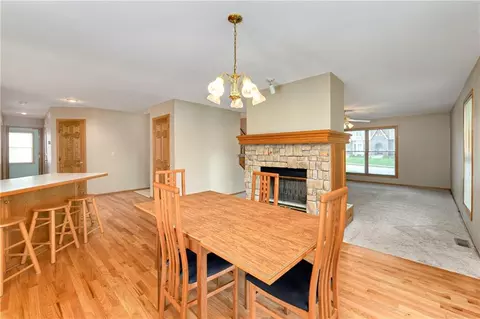 Dining - 917 NW Winterset St, Lees Summit, MO 64081 photo 2 of 3
