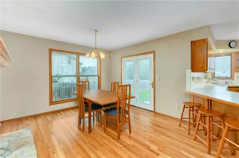 Dining - 917 NW Winterset St, Lees Summit, MO 64081 photo 1 of 3