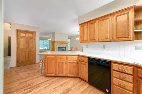 Kitchen - 917 NW Winterset St, Lees Summit, MO 64081 photo 2 of 4