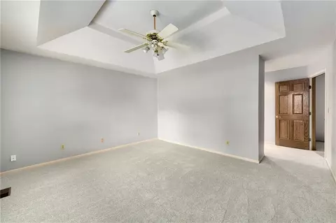 Bedroom - 917 NW Winterset St, Lees Summit, MO 64081 photo 4 of 10