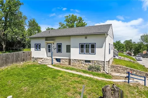 1 Vine St, Excelsior Springs, MO 64024