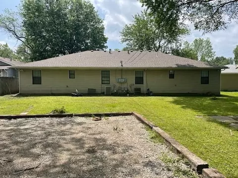 1005 E 7th St, Pittsburg, KS 66762 photo 3