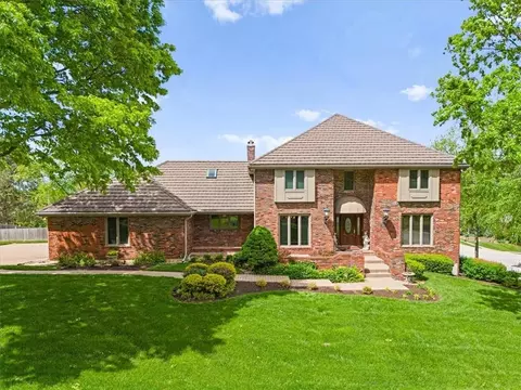 3600 W 119th Ter, Leawood, KS 66209
