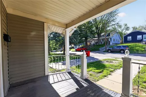 Exterior - 9324 E 15th St, Independence, MO 64052 photo 4 of 5