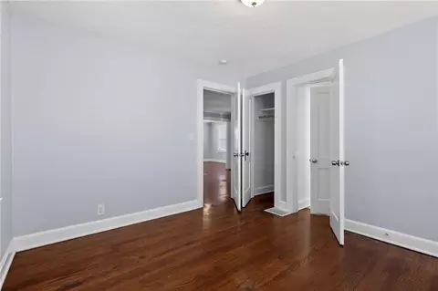 Bedroom - 9324 E 15th St, Independence, MO 64052 photo 4 of 5
