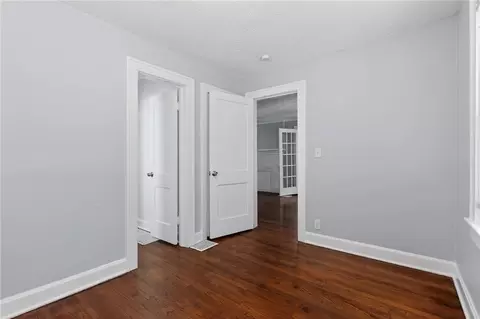 Bedroom - 9324 E 15th St, Independence, MO 64052 photo 3 of 5