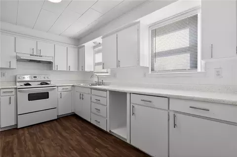 Kitchen - 9324 E 15th St, Independence, MO 64052 photo 2 of 2