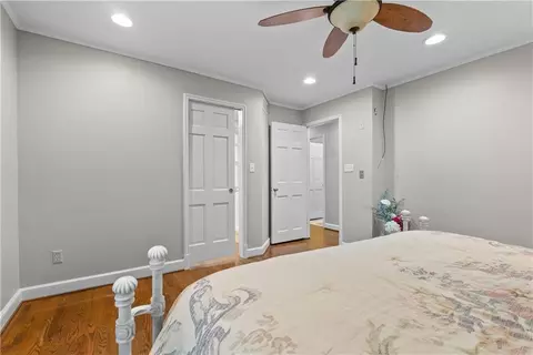 Bedroom - 513 NE Balboa St, Lees Summit, MO 64063 photo 2 of 4