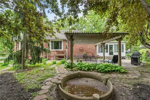Exterior - 513 NE Balboa St, Lees Summit, MO 64063 photo 8 of 24