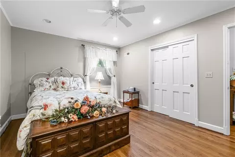 Bedroom - 513 NE Balboa St, Lees Summit, MO 64063 photo 3 of 4