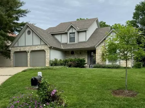 1308 Stone Meadows Dr, Lawrence, KS 66049