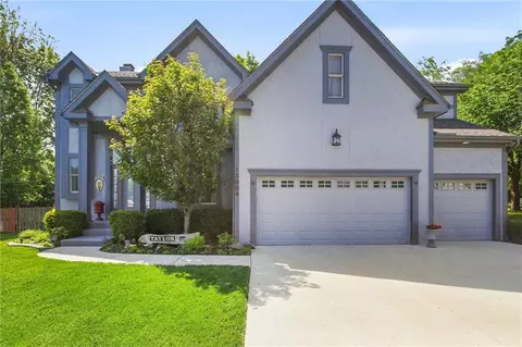 13004 Reeder St, Overland Park, KS 66213