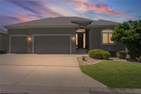13416 W 172nd St, Overland Park, KS 66221