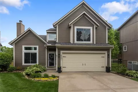 16221 W 158th St, Olathe, KS 66062