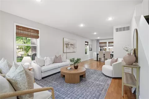 12 W 82nd Ter, Kansas City, MO 64114