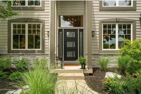 15230 Fontana St, Leawood, KS 66224