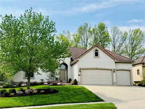 10507 W 145th Ter, Overland Park, KS 66221
