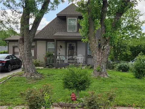 405 S Pine St, Olathe, KS 66061