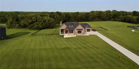 13405 Woodland Ranch Dr, Lone Jack, MO 64070