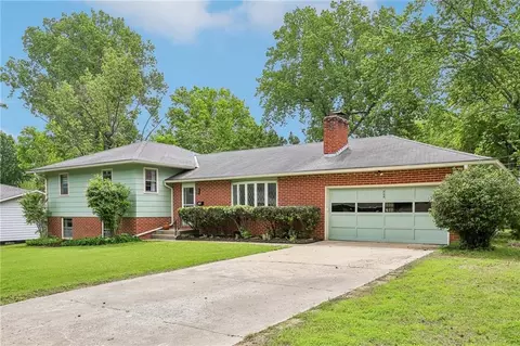 708 Tyler Ave, Warrensburg, MO 64093