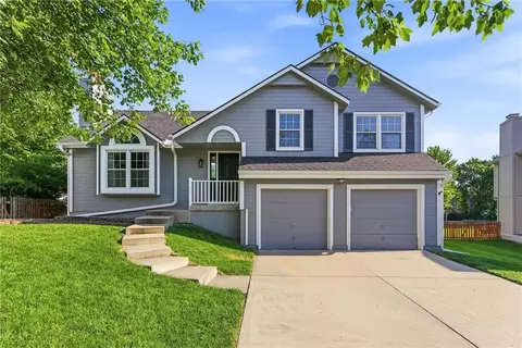 6610 W 158 Ter, Overland Park, KS 66223