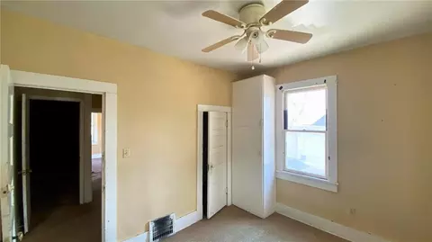 Bedroom - 309 E Culton St, Warrensburg, MO 64093 photo 2 of 4