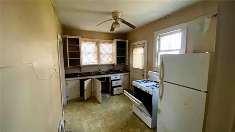 Entry Way - 309 E Culton St, Warrensburg, MO 64093 photo 1 of 1