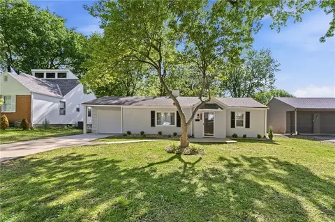 7615 Terrace St, Kansas City, MO 64114
